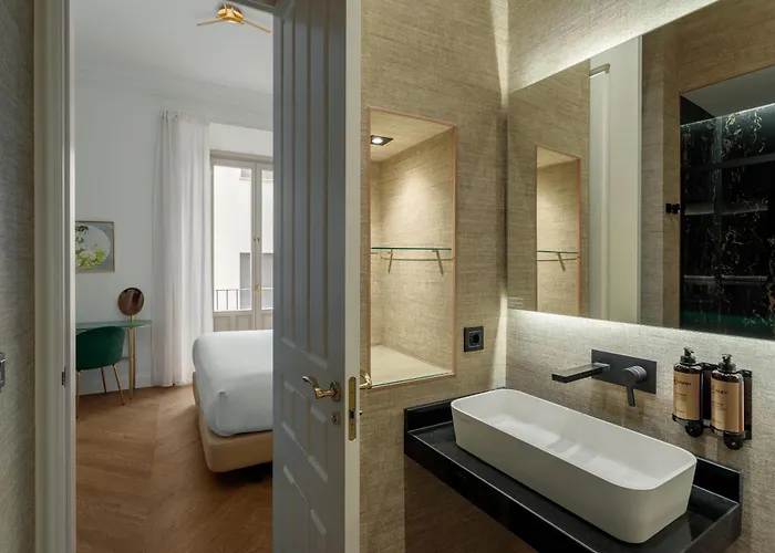 Be Mate Centro * מאלגה